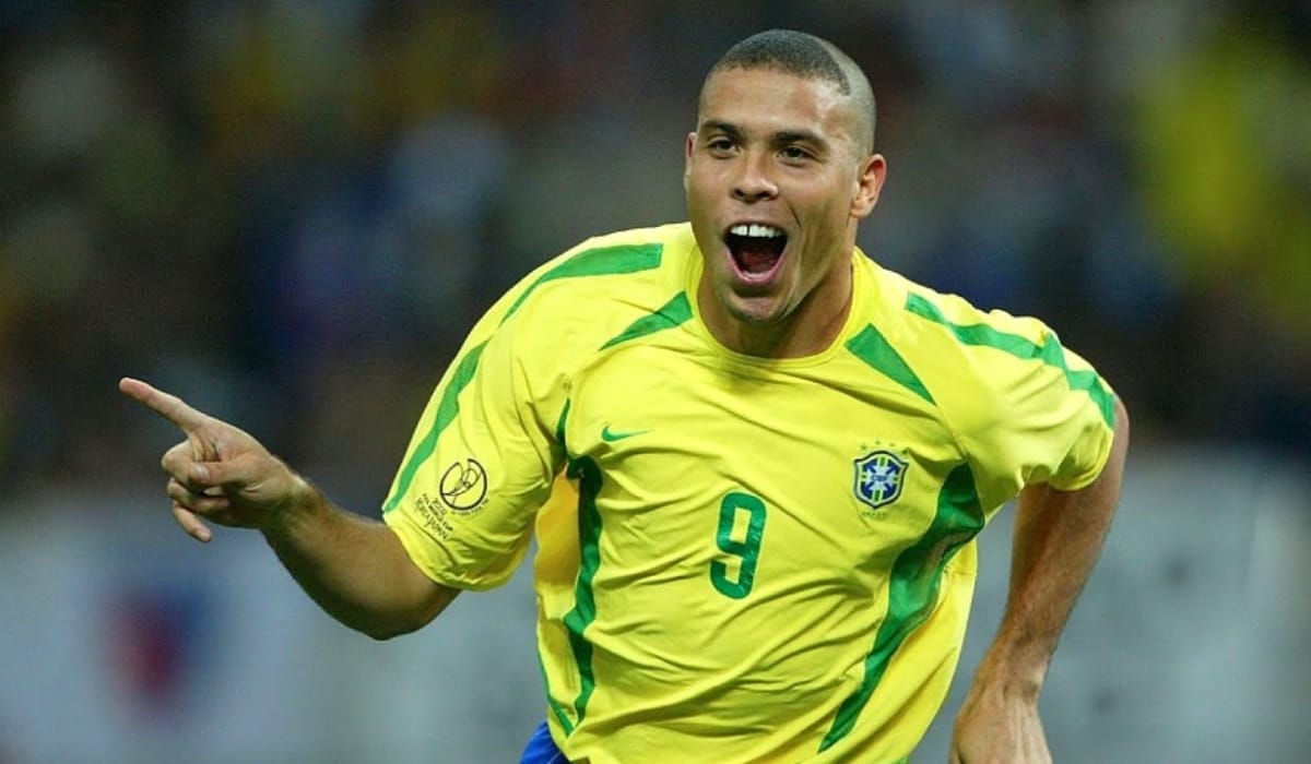 Ronaldo Nazário - Top 10 youngest players to win Ballon d'Or